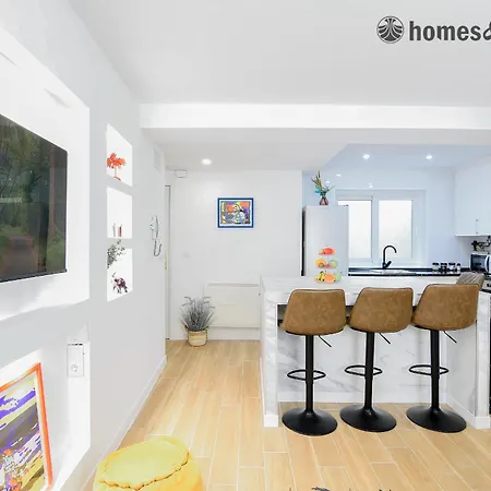 Appartamento A-entire 1 Minute From The Historical Center
